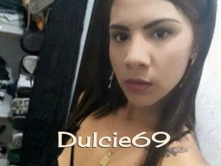 Dulcie_69