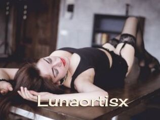 Lunaortisx