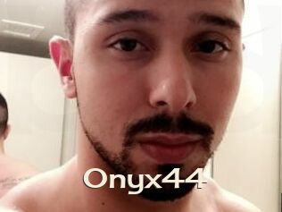 Onyx44